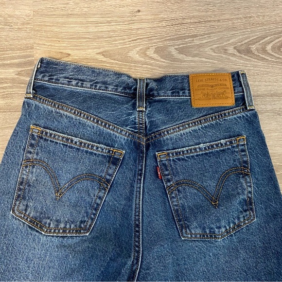 Levi’s Ribcage Wide Leg Jeans - Picture 3 of 4